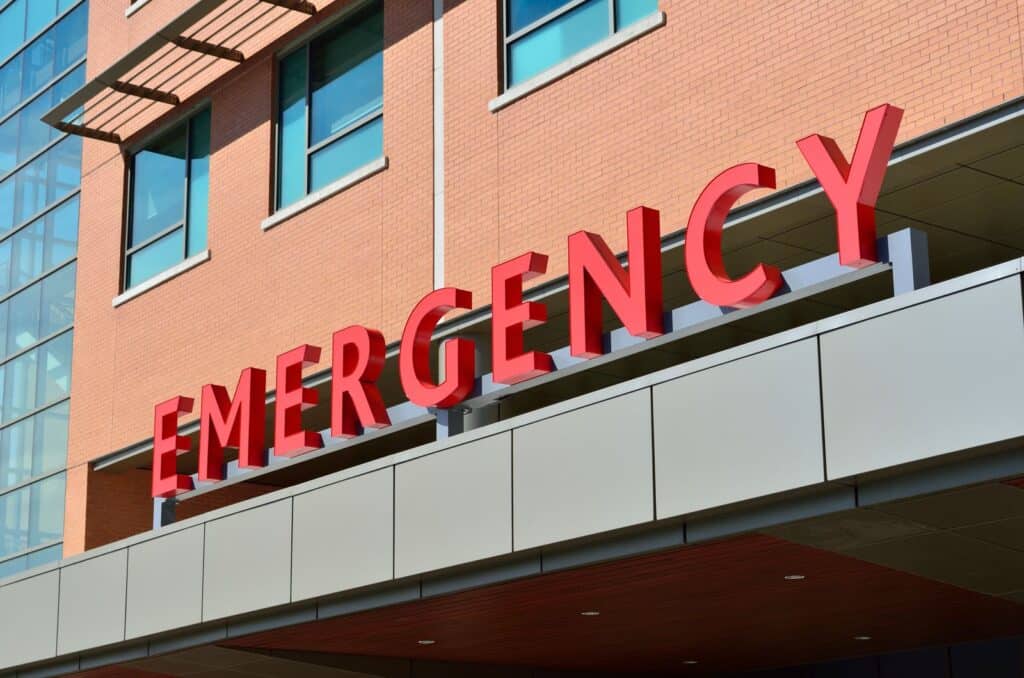 Hospital emergency room entrance sign